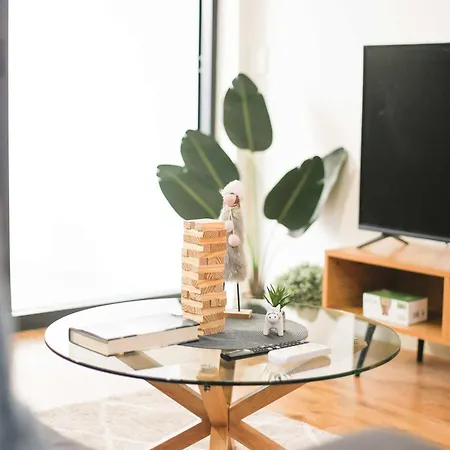 South Epicentre - 1 Bedroom Apartment *