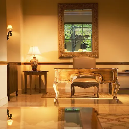 Hotel Stamford Plaza