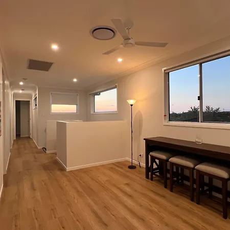 Designer Southside Retreat 4 Bedroom House *