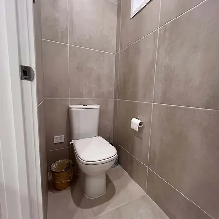Designer Southside Retreat 4 Bedroom House Holiday home *