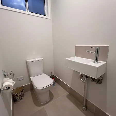 Holiday home Designer Southside Retreat 4 Bedroom House Brisbane