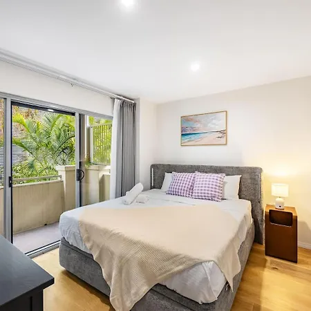 1 Min Walk To Mall Modern With Balcony And Pool Apartment *