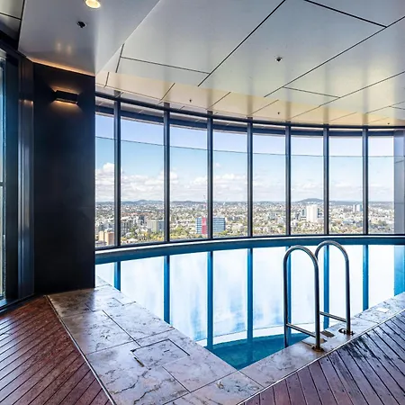 Gorgeous Views 2br2b Free Parking Pool Gym * Brisbane