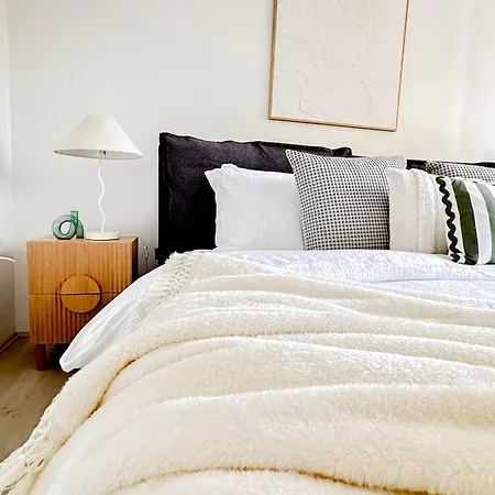 Mi Casa Su Casa - 2br Sleeps 6 - Free Parking - Cbd Apartment