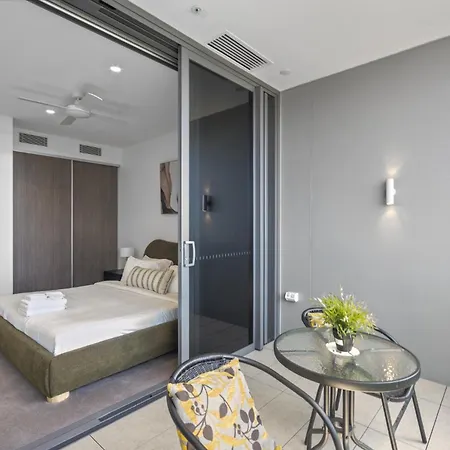 Stylish 1-bed In Cbd Apartment *