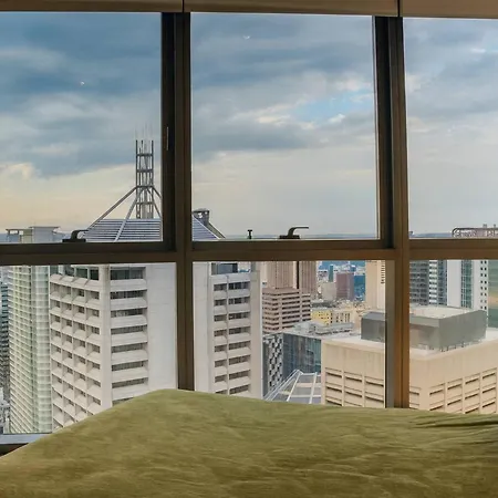 2bedroom Gleaming Riverfront - View Free Carpark Apartment