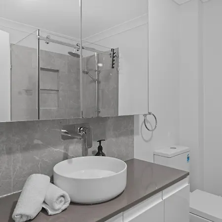 Hilltop Residences Chermside Apartment