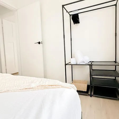Apartment Mi Casa Su Casa - 2br Sleeps 6 - Free Parking - Cbd *