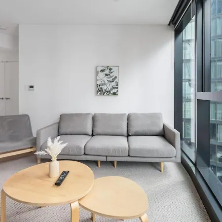 Retreat Stylish Design With Pool And Views * Brisbane
