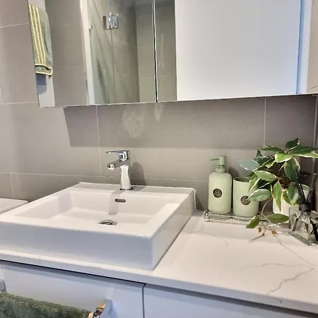 Apartment Modern Cbd With Skyline Views , Pool Gym & Free Parking Brisbane