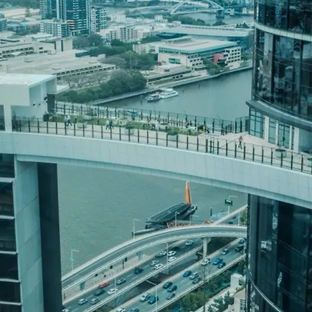Apartment 2bedroom Gleaming Riverfront - View Free Carpark *