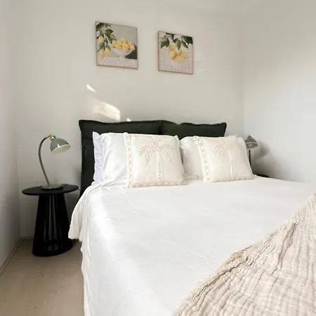 Mi Casa Su Casa - 2br Sleeps 6 - Free Parking - Cbd Apartment *