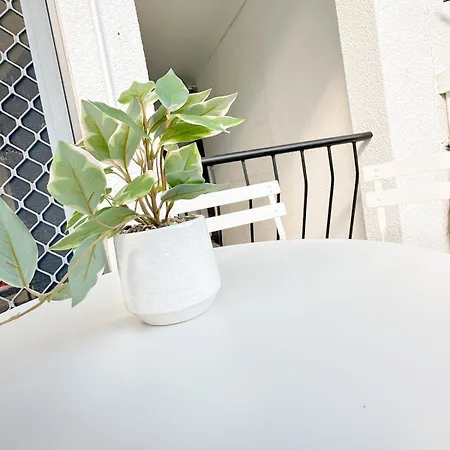 Mi Casa Su Casa - 2br Sleeps 6 - Free Parking - Cbd Apartment *