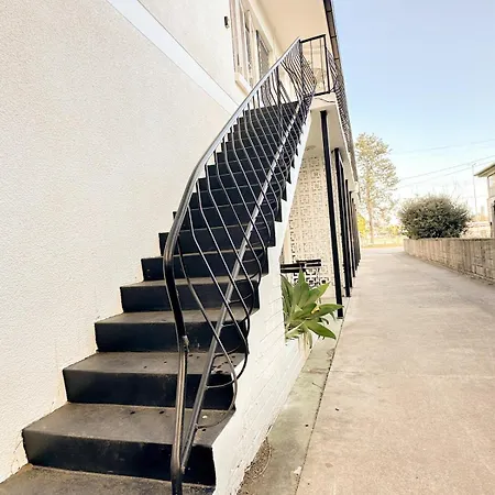 Mi Casa Su Casa - 2br Sleeps 6 - Free Parking - Cbd Brisbane