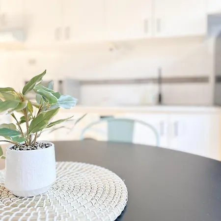 Mi Casa Su Casa - 2br Sleeps 6 - Free Parking - Cbd Brisbane