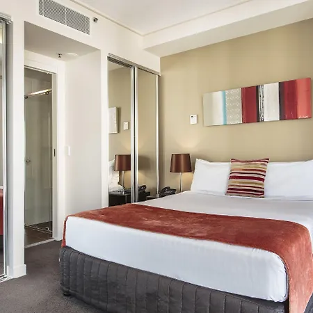 Evolution Aparthotel 5*