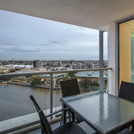 Evolution Aparthotel 5*