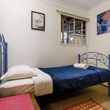 Bowen Terrace 3* Brisbane