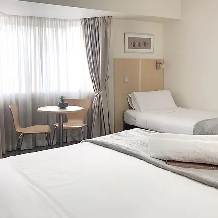 Airport Ascot 4*
