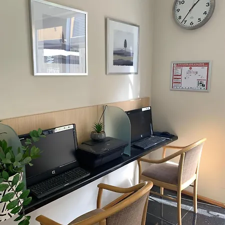 Motel Airport Ascot 4*