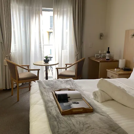 Airport Ascot Motel 4*