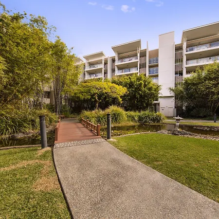 Oaks Mews Aparthotel