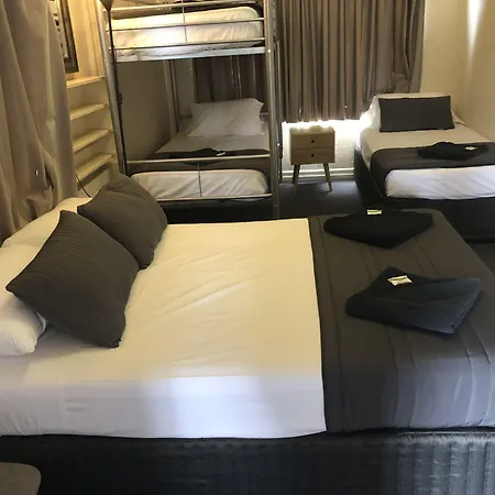 Kingsford Riverside Guest house 3*