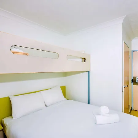 Ibis Budget Airport Hotel 3*