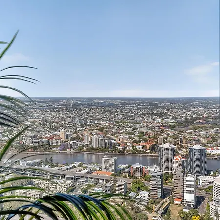 Oasis Retreat On Level 71 In Skytower Brisbane