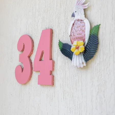 Bird And Leaf Holiday home *
