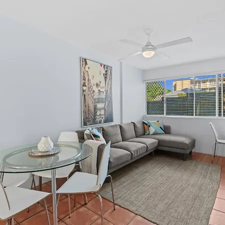 Two Bedroom Free Parking Brisbane