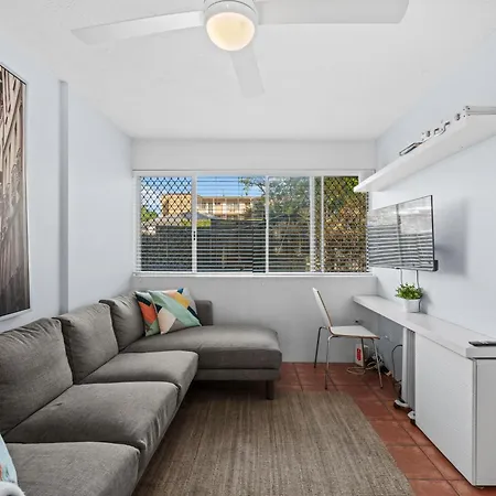 Two Bedroom Free Parking Apartment *