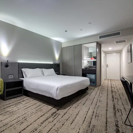 Hotel Courtyard By Marriott South Bank 4*