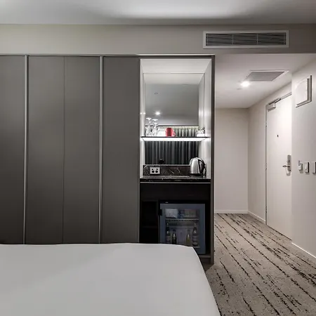 Courtyard By Marriott South Bank Hotel