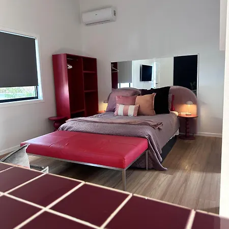 Aurora & Court Yard Private Pet Friendly Free Parking Guest house Brisbane