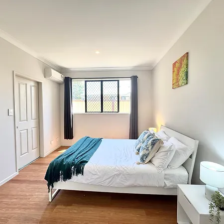 Holiday home Private Ground-floor Retreat With 2 Ensuite *