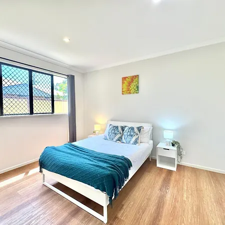 Holiday home Private Ground-floor Retreat With 2 Ensuite *