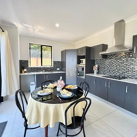 Private Ground-floor Retreat With 2 Ensuite