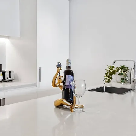 Premium 2br Valley Parking Free Apartment Brisbane