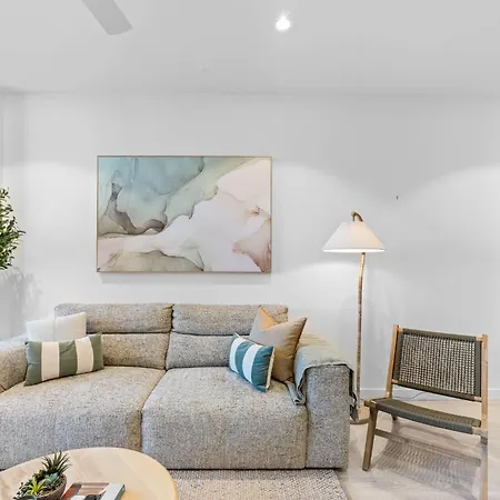 The Skyline - Brand New Queens Wharf Japandi 2br With Pool And Gym Apartment Brisbane