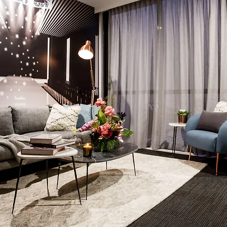 Sage Street 5*