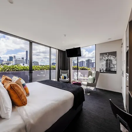 Sage Street 5*