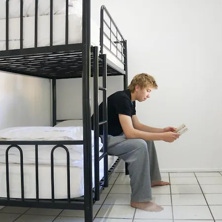 Gonow Family Backpackers Brisbane