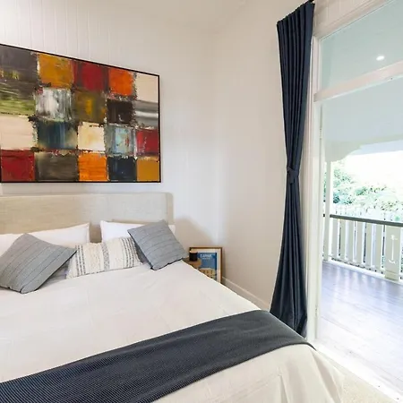 Clayfield Family - Close To And Airport Holiday home