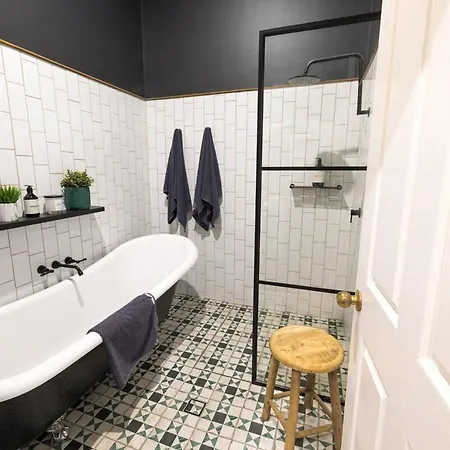 Clayfield Family - Close To And Airport Holiday home