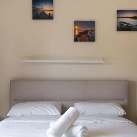 3br Townhouse Stylish Living In Sunnybank Hills Holiday home