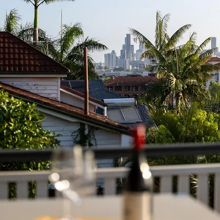 Clayfield Family - Close To And Airport * Brisbane