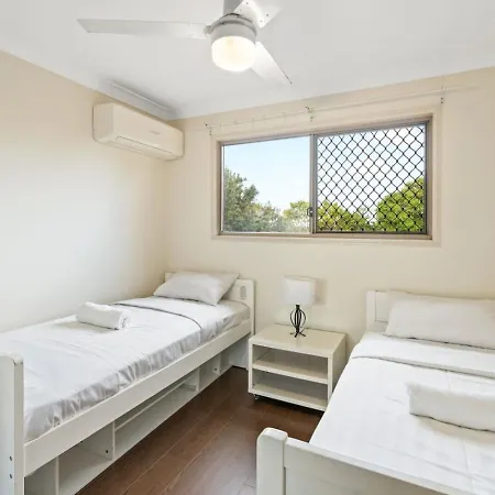 Holiday home 3br Townhouse Stylish Living In Sunnybank Hills *