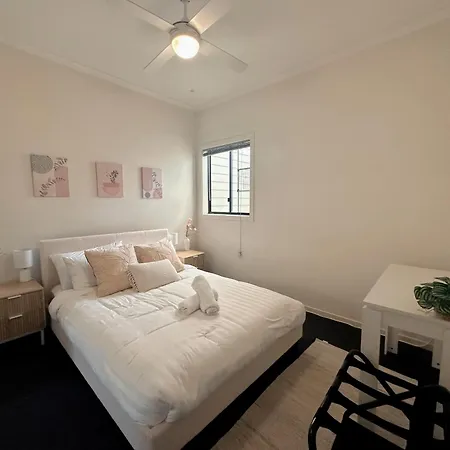 Modern 2br Retreat - 5min To Cbd & Free Parking * Brisbane