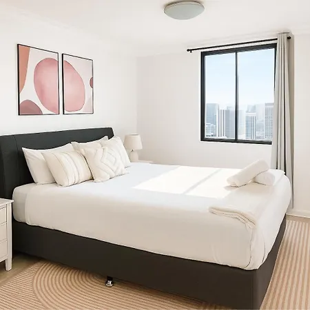 Apartment The M On Queen Street *